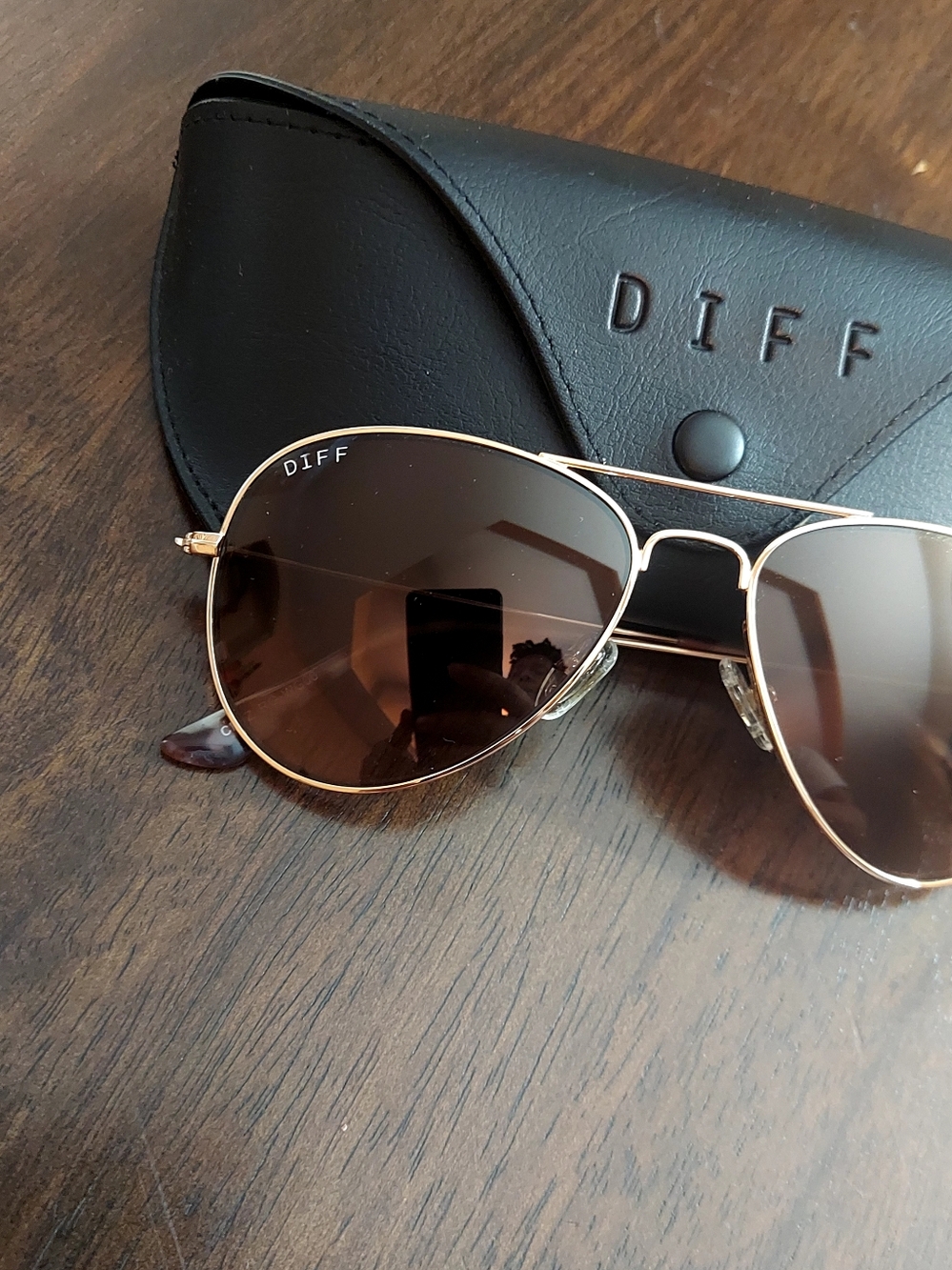 New Diff eyewear "Cruz" aviator gold gradient lens sunglasses. - Picture 2 of 5